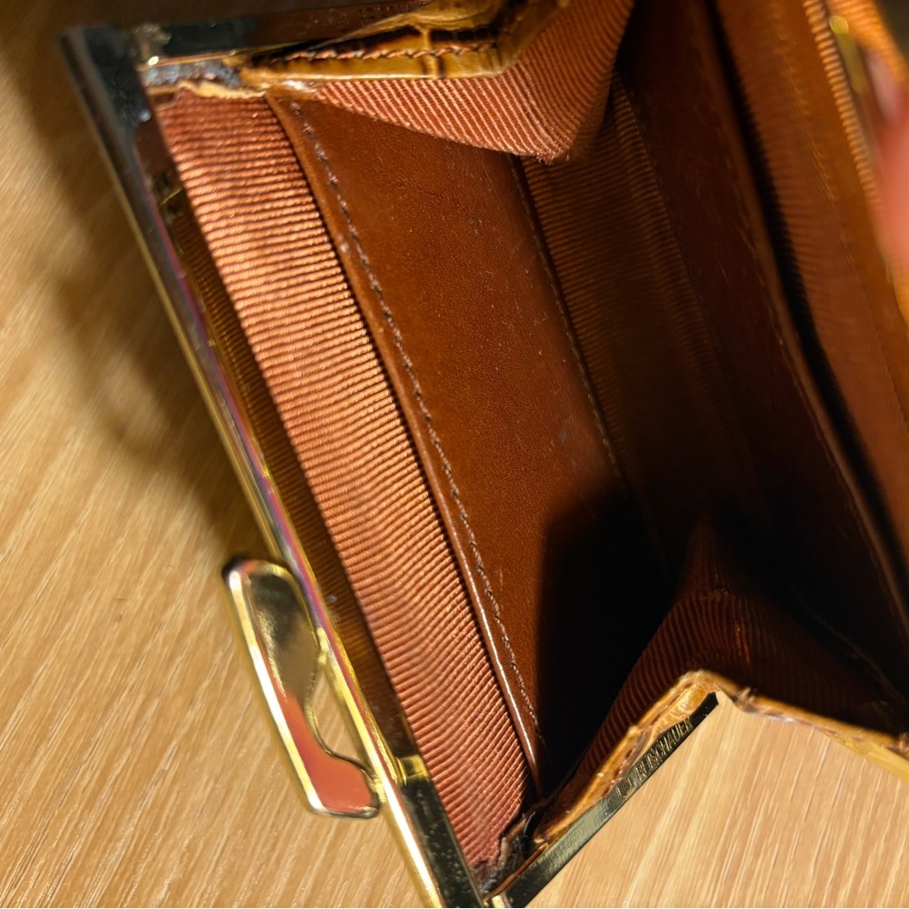 Vintage Abas Croc-Embossed Kiss-Lock Coin Purse | Brown | Sturdy Leather - Picture 6 of 12
